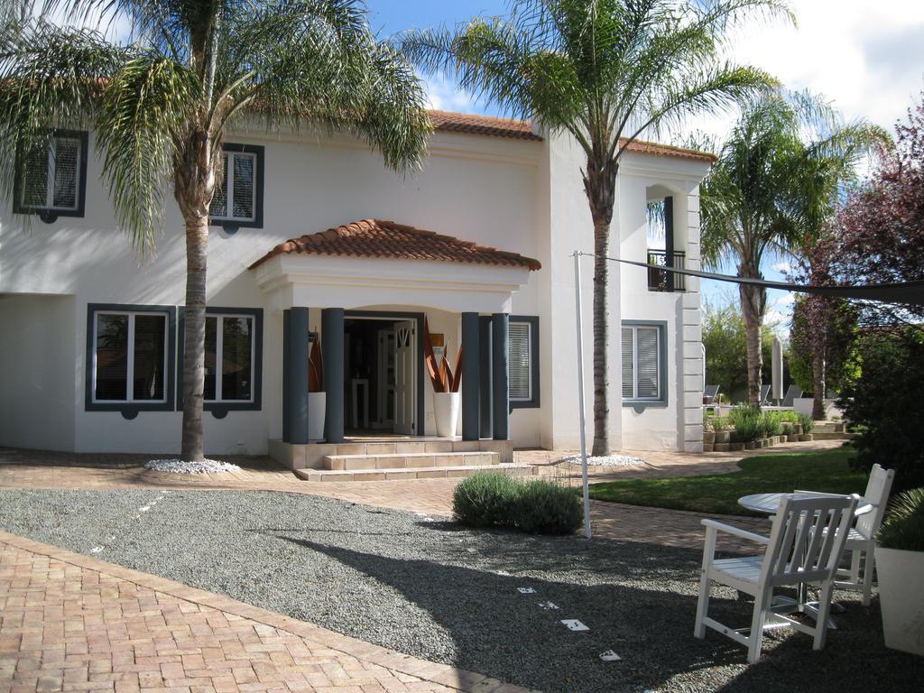 Pictures Guest House Boutique Hotel Oudtshoorn Exterior photo