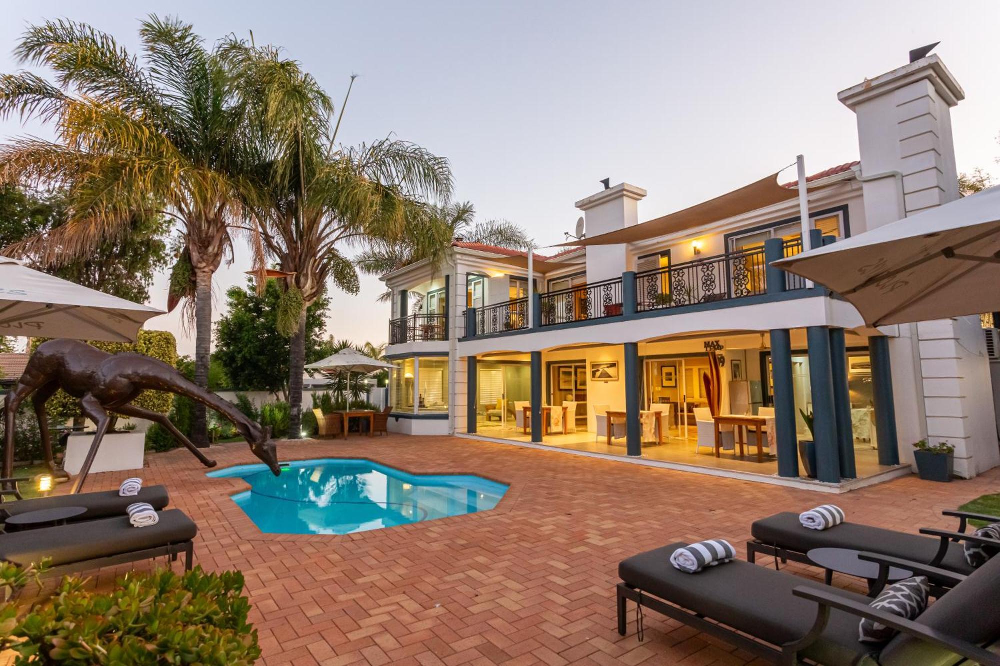 Pictures Guest House Boutique Hotel Oudtshoorn Exterior photo